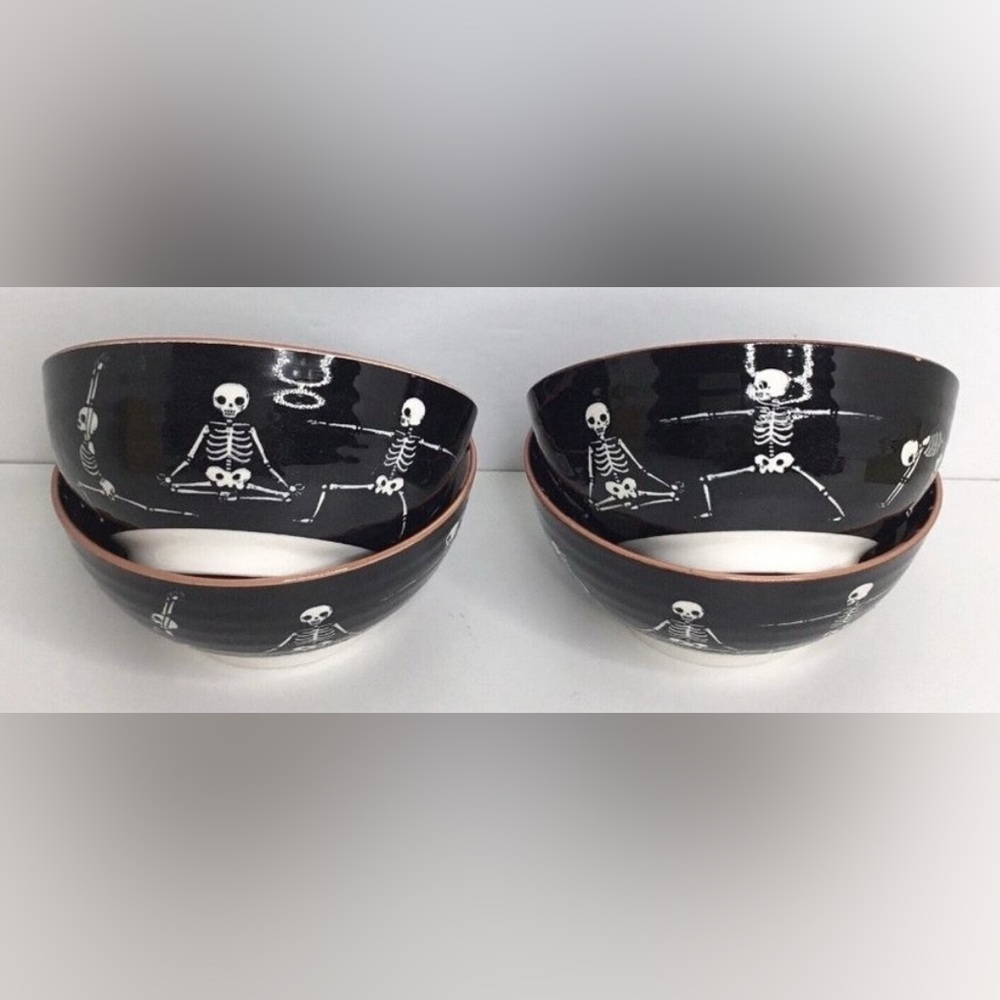 4 Prima Halloween YOGA SKELETONS Full Moon Soup / Dessert Bowls 5 1/2"